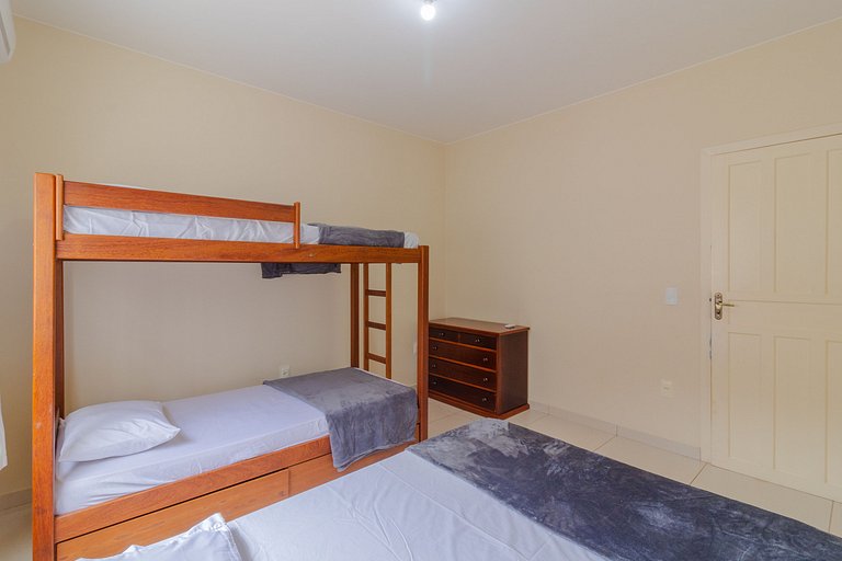 House with Pool and Barbecue at Praia Seca