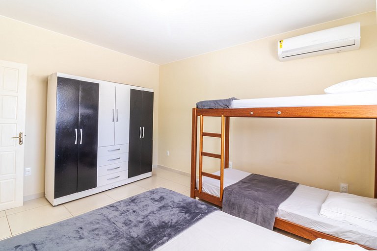 House with Pool and Barbecue at Praia Seca