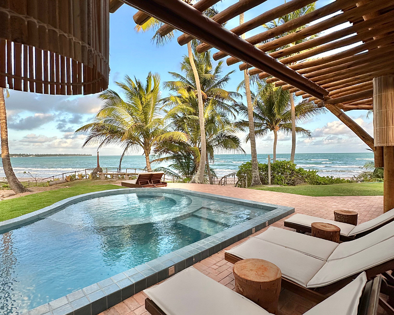 Vila Xié: Exclusive Beachfront Comfort in the Ecological Res