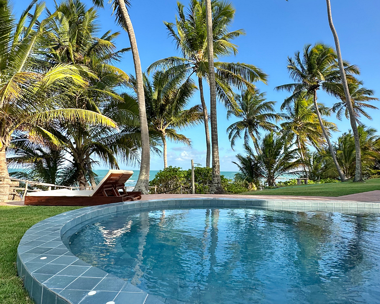 Vila Xié: Exclusive Beachfront Comfort in the Ecological Res