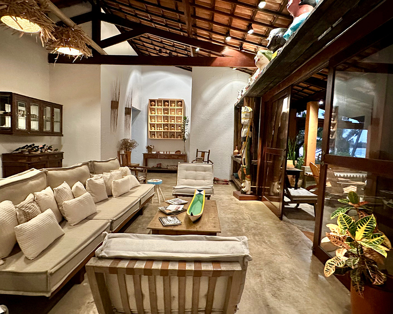 Vila Xié: Exclusive Beachfront Comfort in the Ecological Res