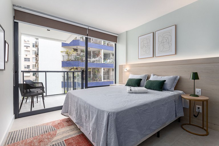 Cozy Apartment | Pool, Sauna & 350m from the Metro