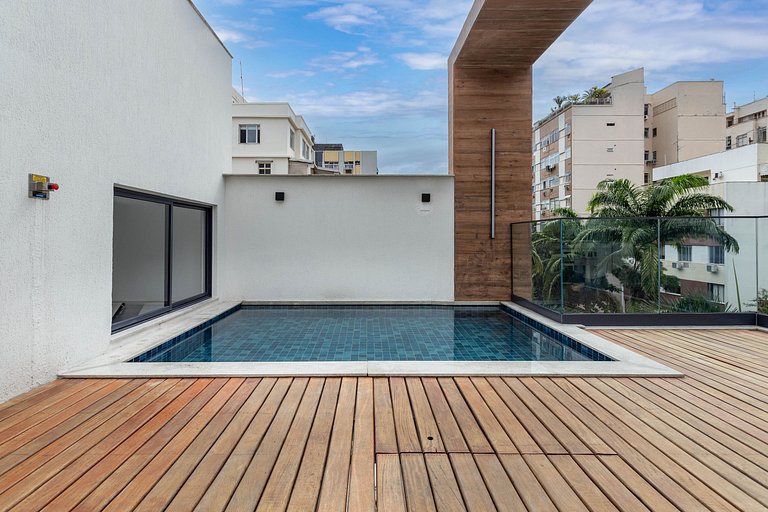 Cozy Apartment | Pool, Sauna & 350m from the Metro
