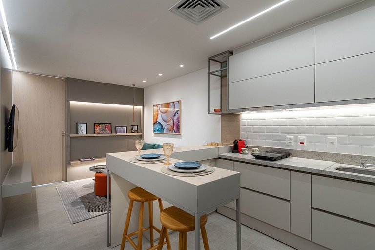 Cozy Apartment | Pool, Sauna & 350m from the Metro