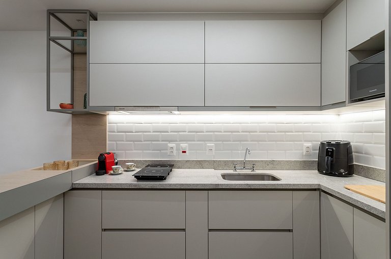 Cozy Apartment | Pool, Sauna & 350m from the Metro