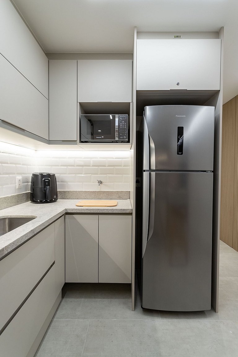 Cozy Apartment | Pool, Sauna & 350m from the Metro