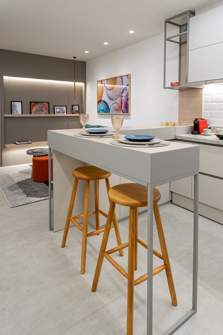 Cozy Apartment | Pool, Sauna & 350m from the Metro