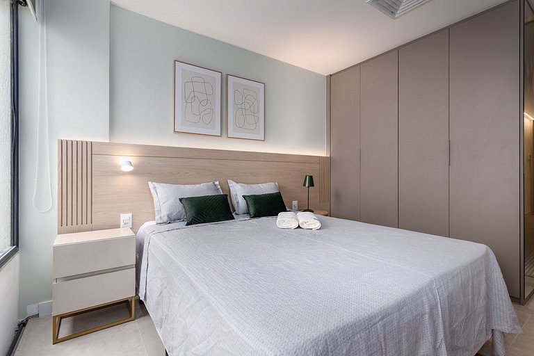 Cozy Apartment | Pool, Sauna & 350m from the Metro