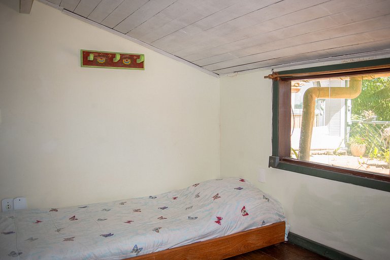 Casa ampla: 450 metros da praia de Geribá com piscina