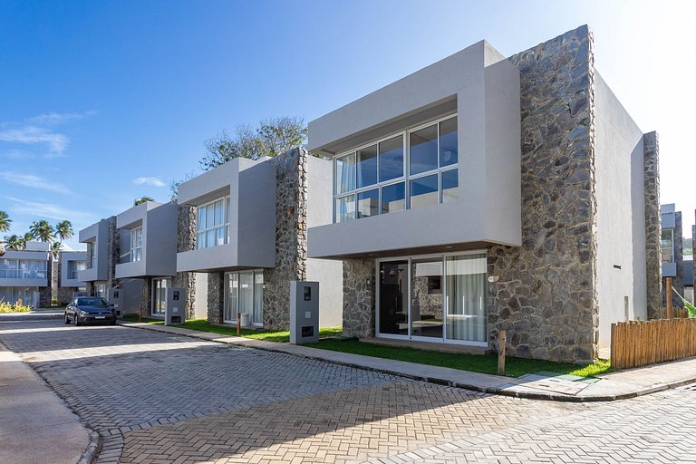 Casa de luxo no condomínio pé na areia na Praia Marceneiro