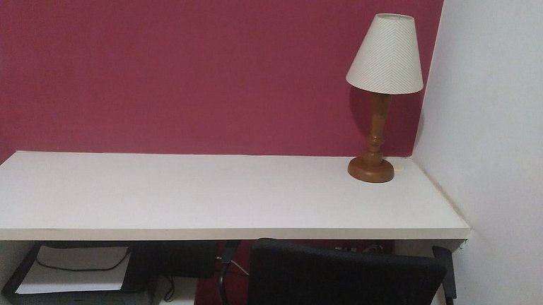 Apt com varanda em condomínio c/ piscina na Lagoa