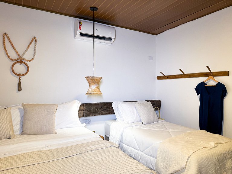 Casa pé-na-areia c/ piscina e serviço incluído Japaratinga