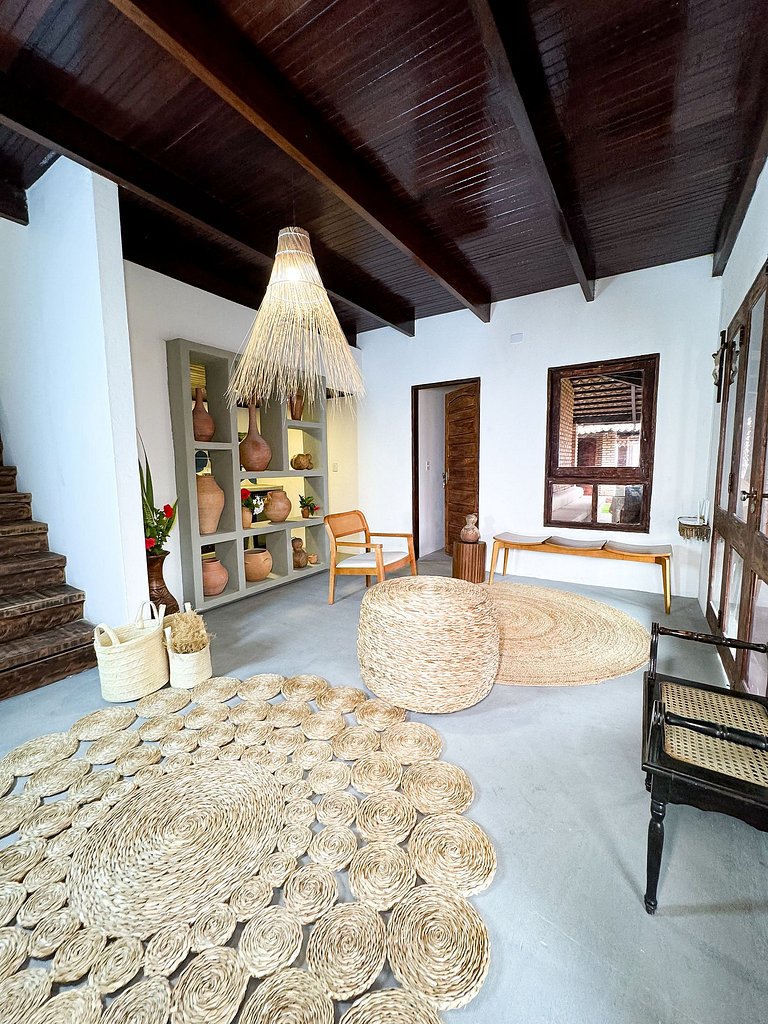 Beachfront House with Pool and Barbecue in Japaratinga