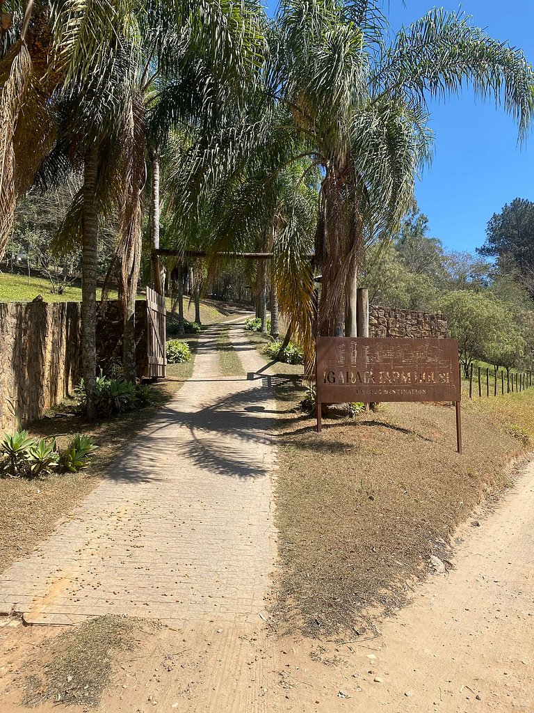 Igaratá: refúgio em meio a natureza com piscina
