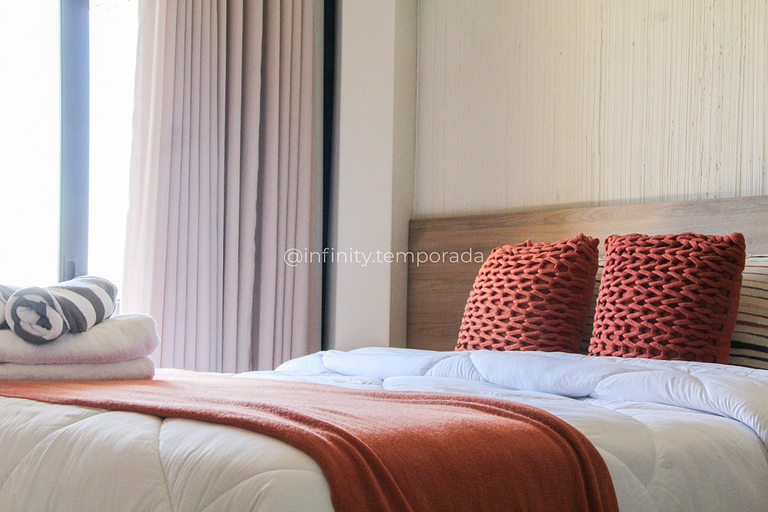 Igaratá Retreat Surrounded by Nature with Pool