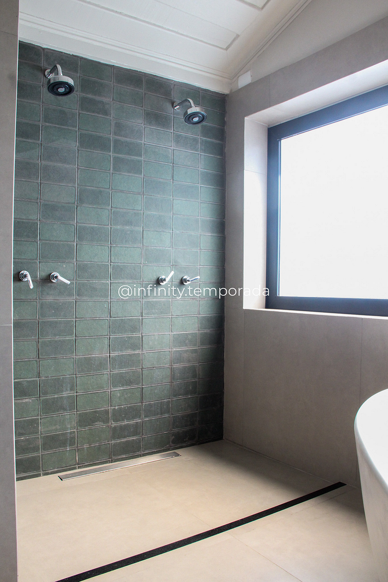 Igaratá Retreat Surrounded by Nature with Pool