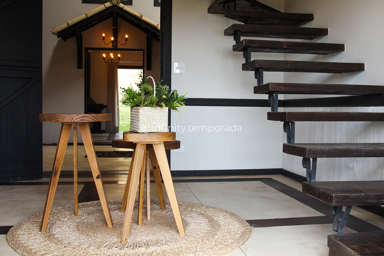 Igaratá Retreat Surrounded by Nature with Pool