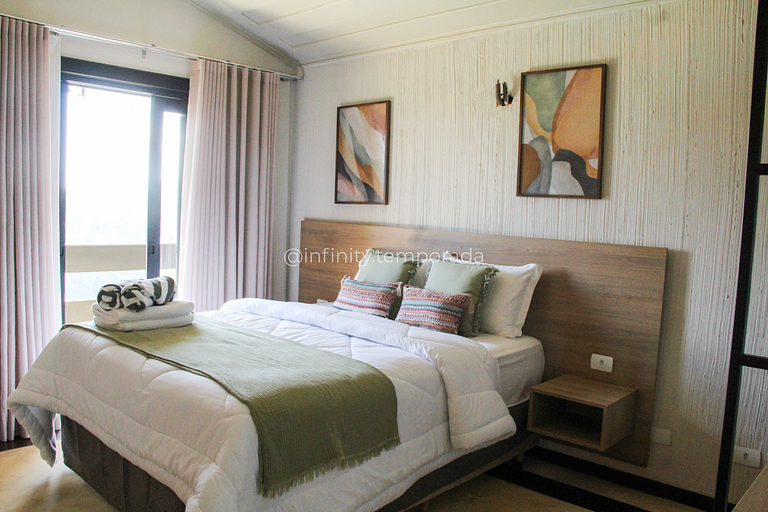 Igaratá Retreat Surrounded by Nature with Pool