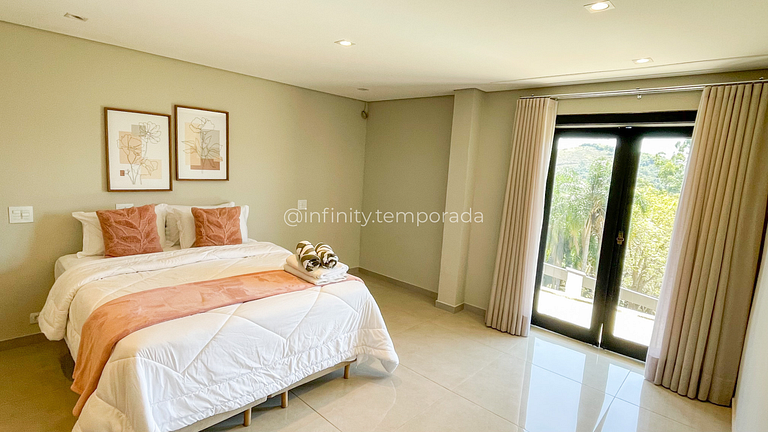 Igaratá Retreat Surrounded by Nature with Pool