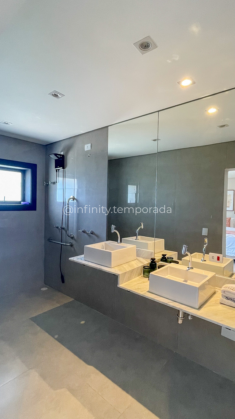 Igaratá Retreat Surrounded by Nature with Pool