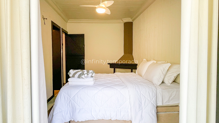 Igaratá Retreat Surrounded by Nature with Pool