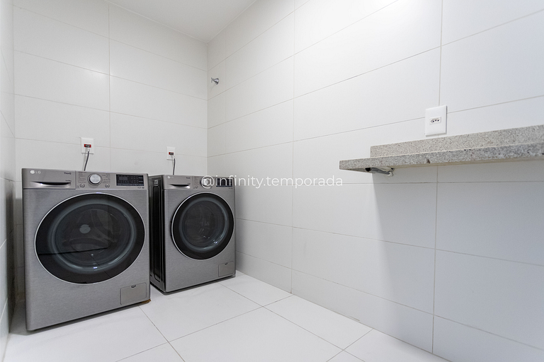 Cozy Apartment | Pool, Sauna & 350m from the Metro