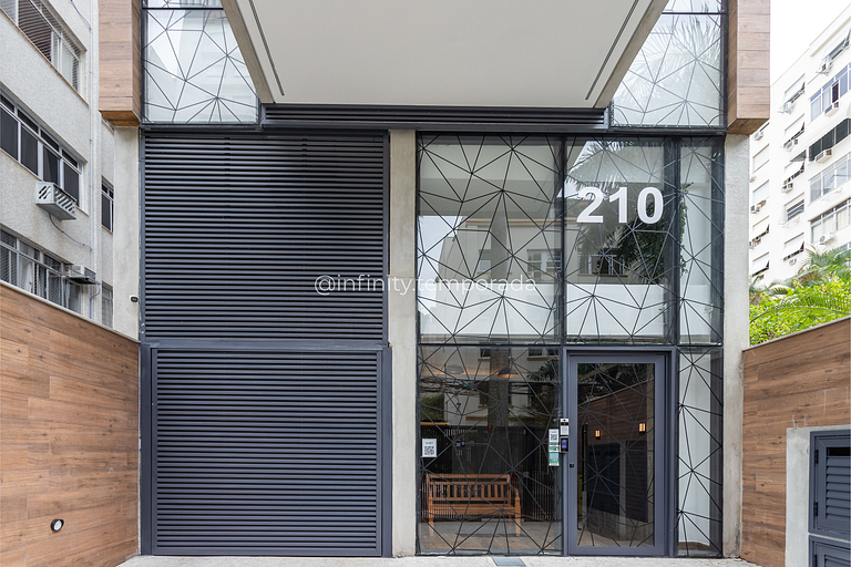 Cozy Apartment | Pool, Sauna & 350m from the Metro