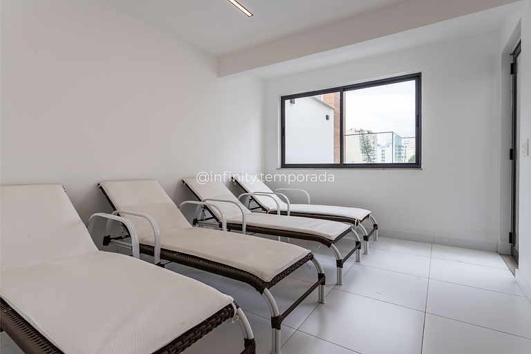 Cozy Apartment | Pool, Sauna & 350m from the Metro