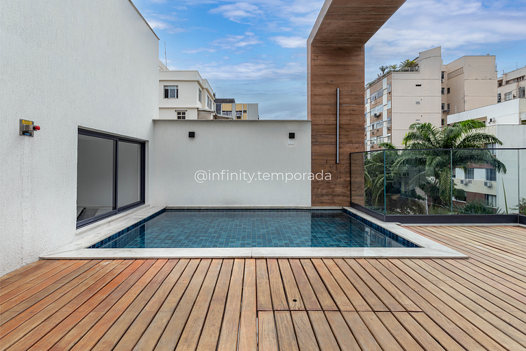 Cozy Apartment | Pool, Sauna & 350m from the Metro