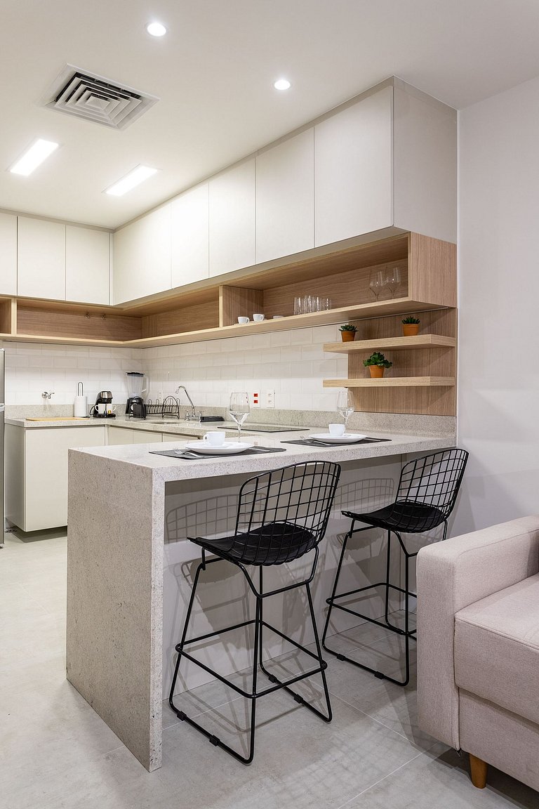 Apê with pool and gym: Metro 350m