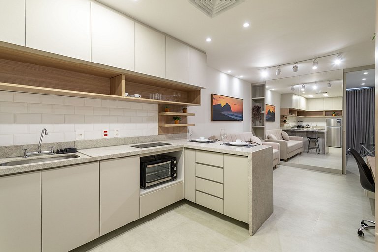 Apê with pool and gym: Metro 350m