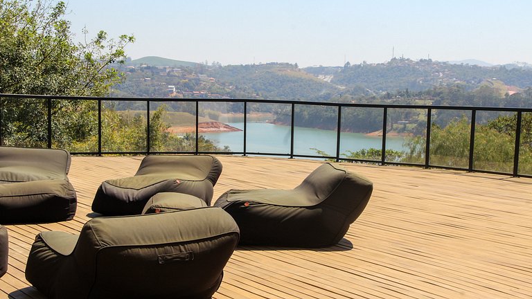 Igaratá: refúgio em meio a natureza com piscina