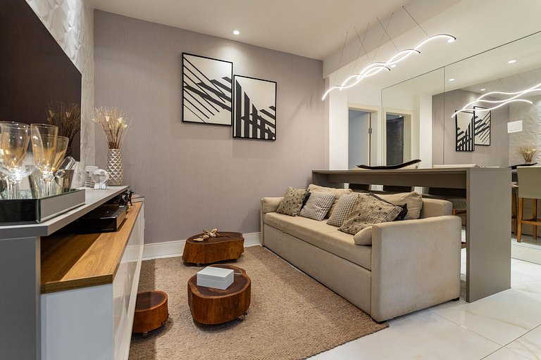 Fully equipped apartment in a prime Lapa location.