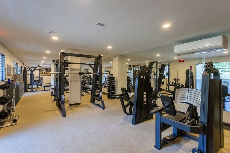 Exclusive Oceanfront Bungalow with Included Service — Eco Re