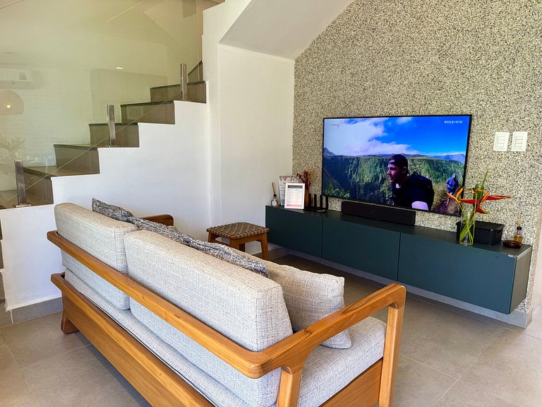 Casa de luxo no condomínio pé na areia na Praia Marceneiro