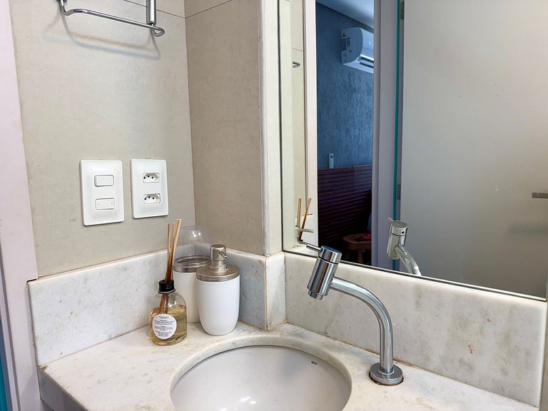 House with pool and barbecue in Milagres