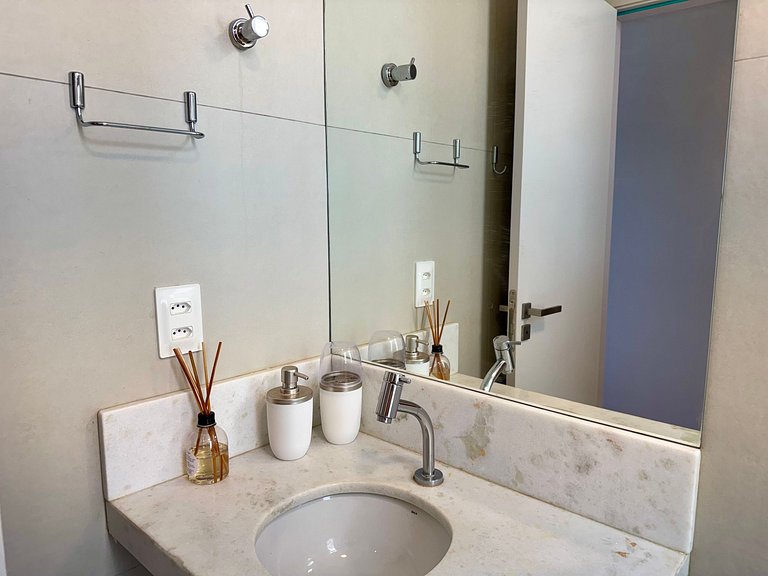 House with pool and barbecue in Milagres