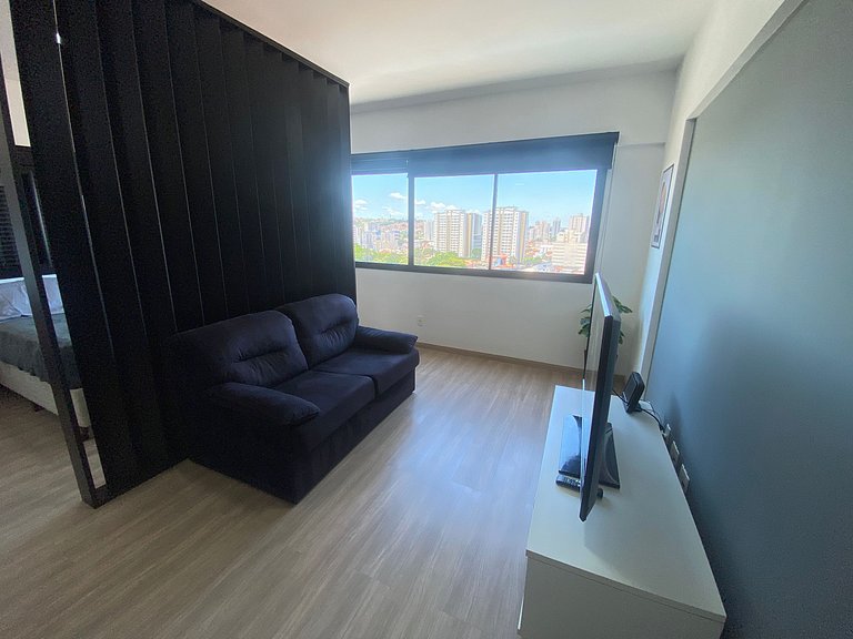 Apt completo: ar cond piscina e academia no Centro