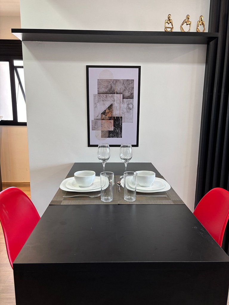 Fully equipped apt: A/C, pool & gym in Downtown