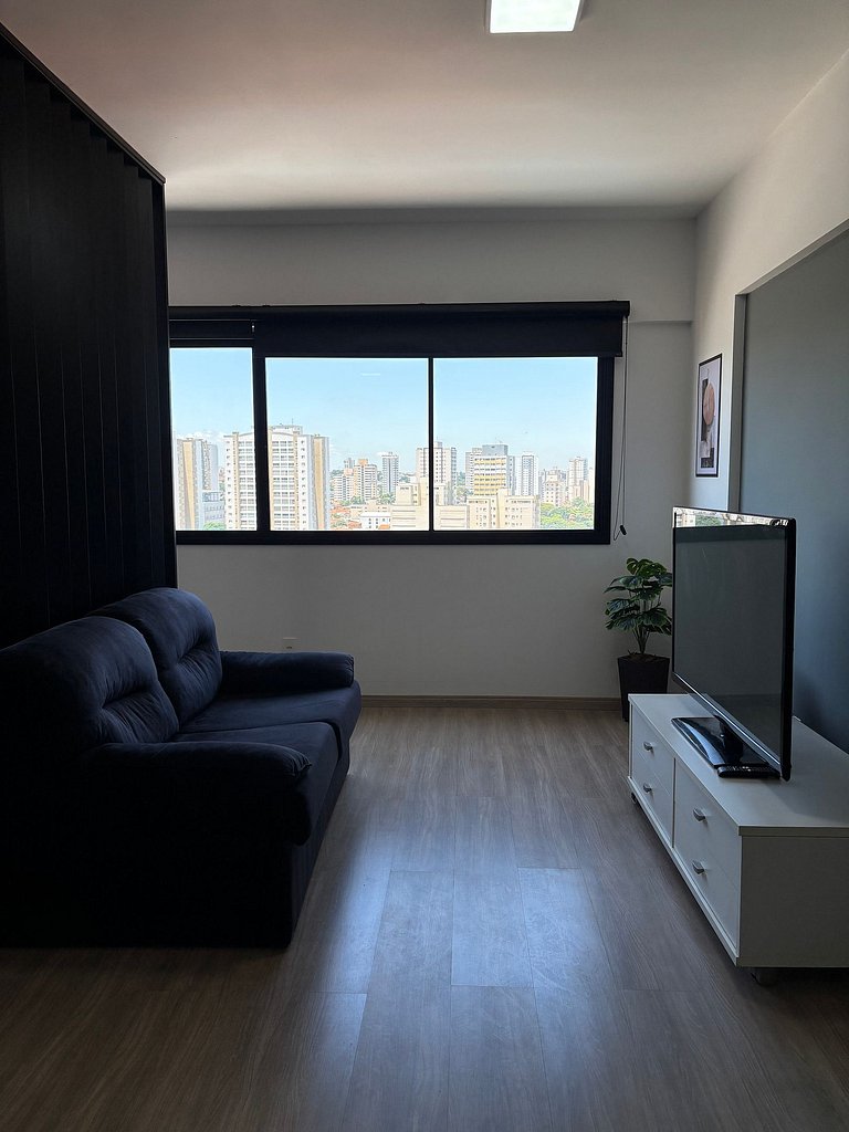 Apt completo: ar cond piscina e academia no Centro