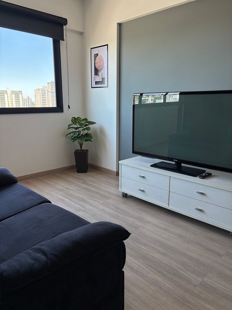 Apt completo: ar cond piscina e academia no Centro