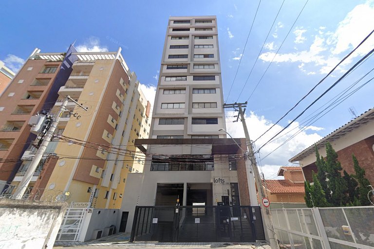 Fully equipped apt: A/C, pool & gym in Downtown