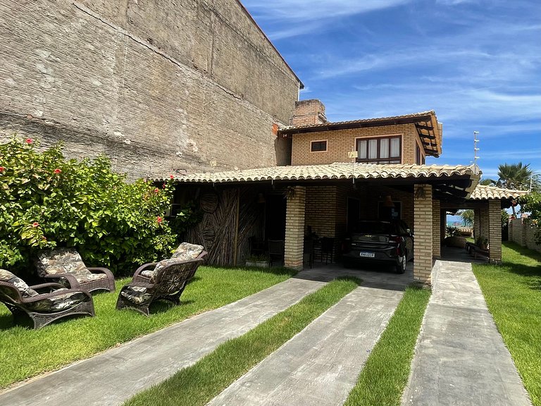 Casa pé-na-areia c/ piscina e churrasqueira em Japaratinga