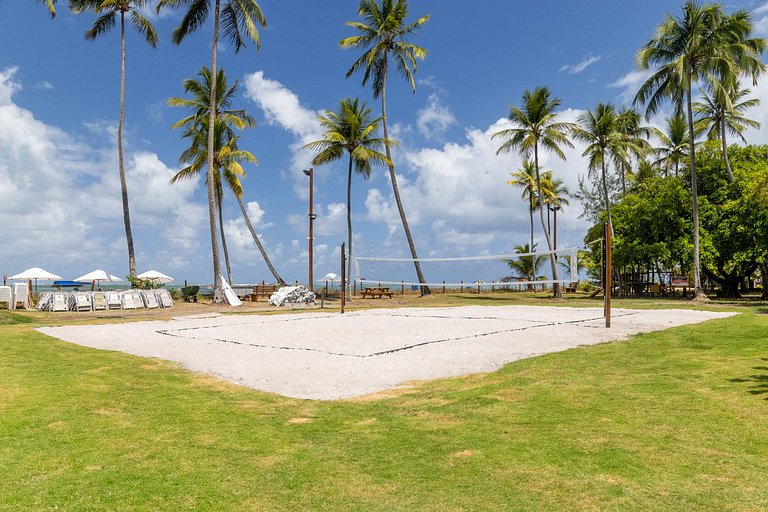 Beachfront Bungalow with Staff in Carneiros