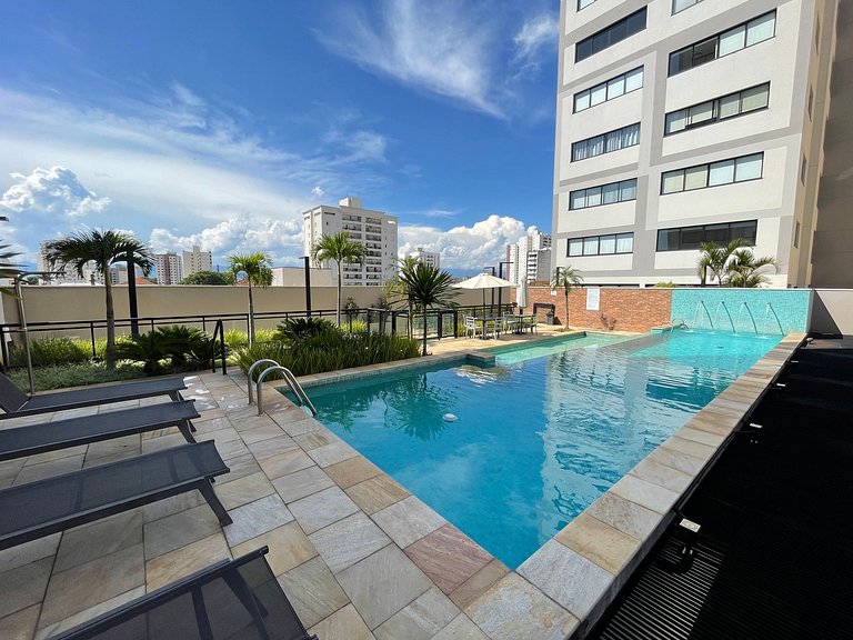 Fully equipped apt: A/C, pool & gym in Downtown