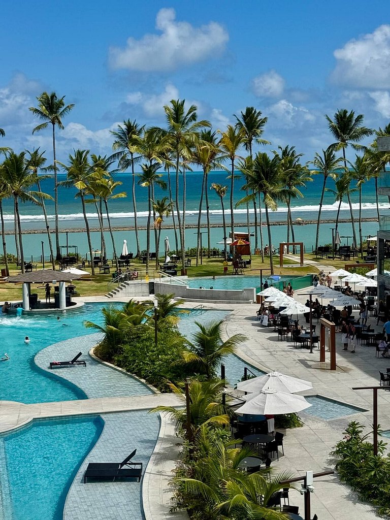 Porto 2 Life Resort: Beachfront Apt in Muro Alto