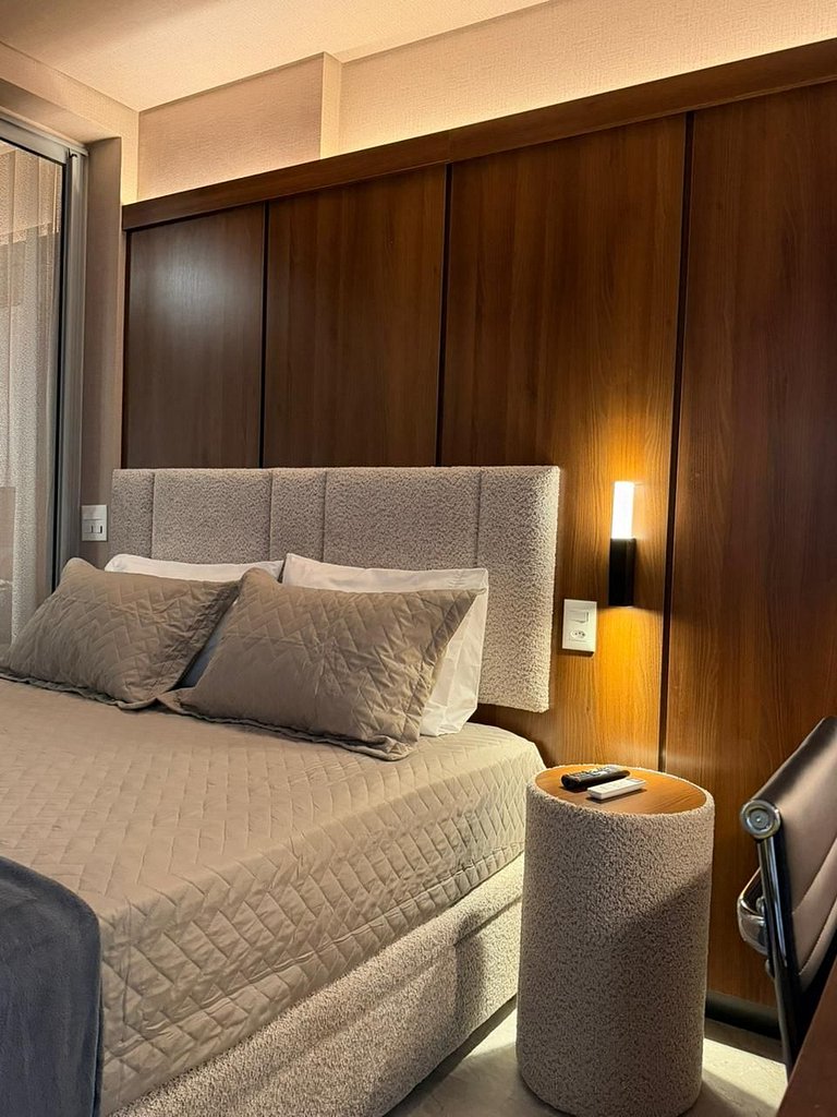 Ar condicionado, piscina, roupas de cama e muito mais