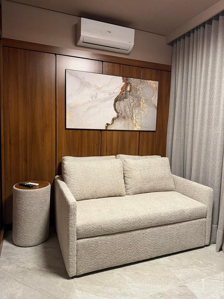 Air conditioning, pool, bed linens and towels