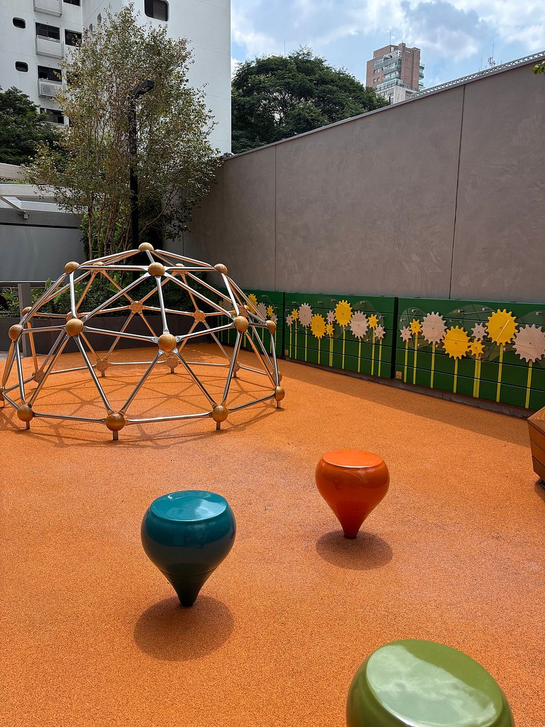 Ar condicionado, piscina, roupas de cama e muito mais