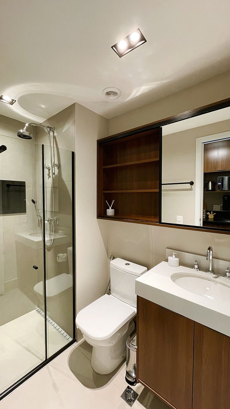 Air conditioning, pool, bed linens and towels